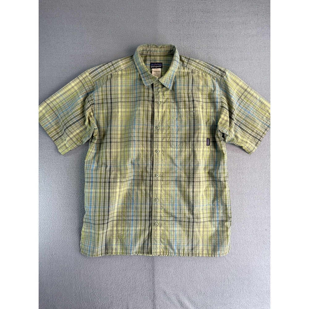 Patagonia Shirt Mens M Green Plaid Short Sleeve Button Up Lightweight Casual